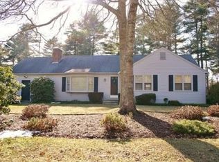 27 Victoria St, Centerville, MA 02632