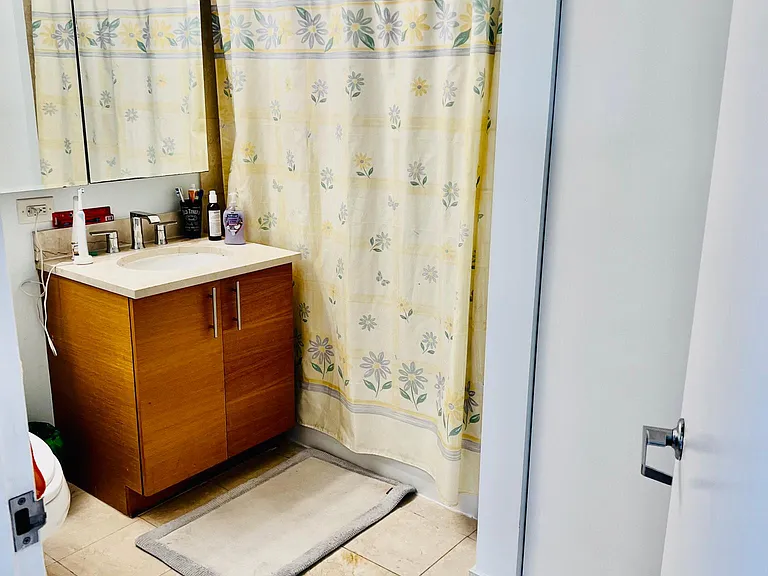 102 Columbus Dr #404 — Photo 6