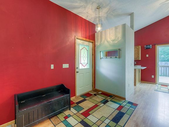 12914 8th Avenue N Zimmerman-1-web-Entryway