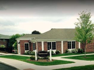 37 Middlesex Cir APT 15, Waltham, MA 02452