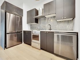365 Saint Johns Pl