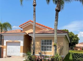 Forest Lakes Country Gard, Miami, FL 33196