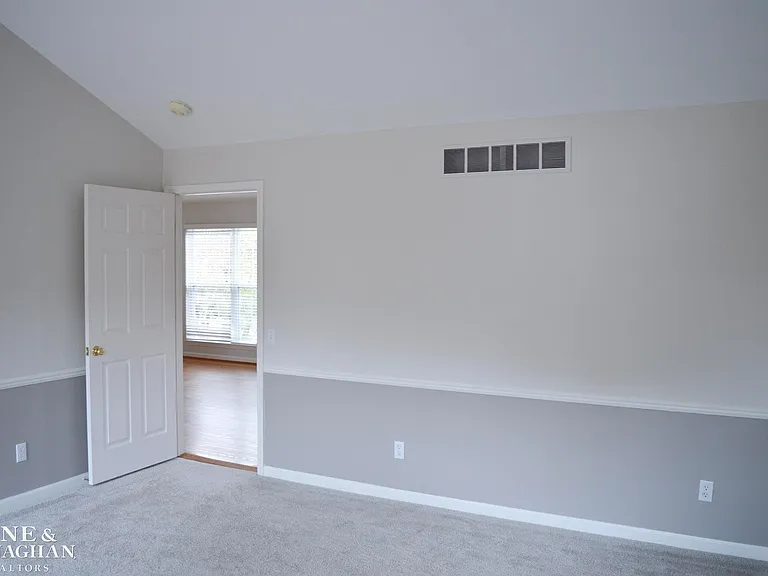 860 Neff Rd — Photo 8