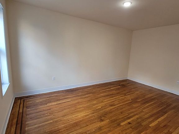 2nd image of 14444 Sanford Ave APT 4G
