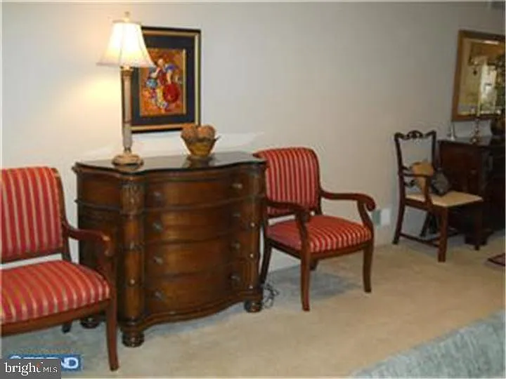 9 Lexington Ct — Photo 5