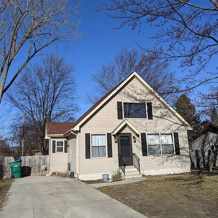 1st image of 4570 N Woodbridge Ave
