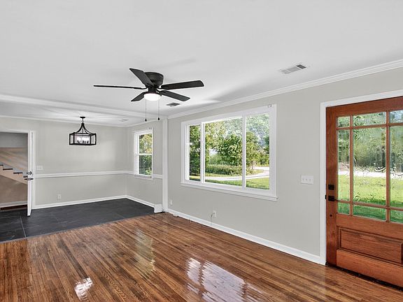 5th image of 1116 Westchester Dr