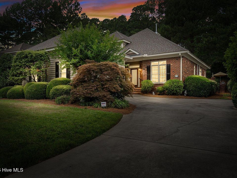 1st image of 108 Cobblestone Court