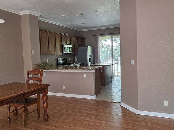 5th image of 2866 S Oasis Dr