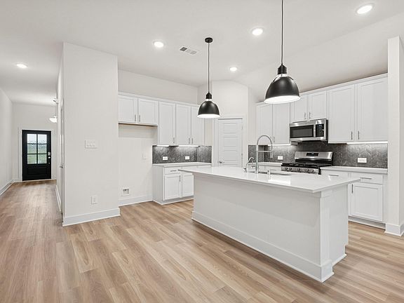 2nd image of 582 Bluebell Maiden Ct