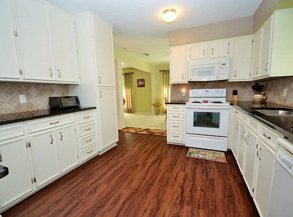 5th image of 116 Lark Dr
