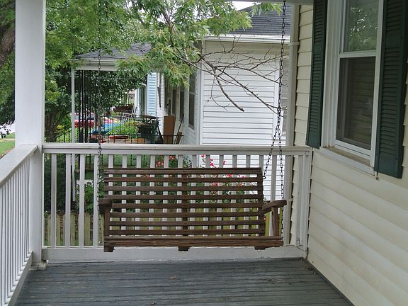 Front porch swing