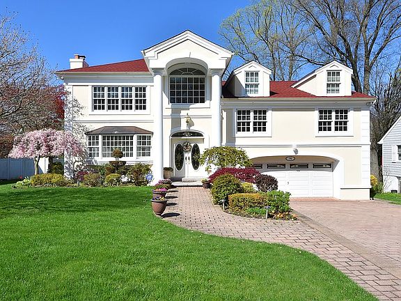 2nd image of 70 Pinewood Rd