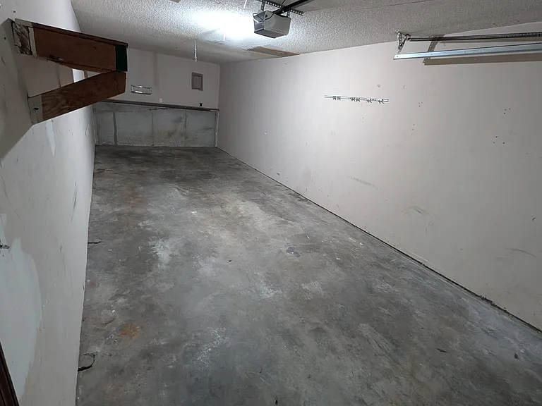 9509 W 86th St — Photo 39