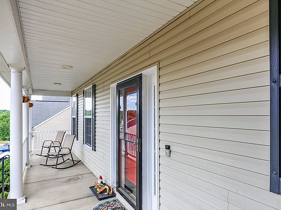 4th image of 10113 Lees Crossing Ln