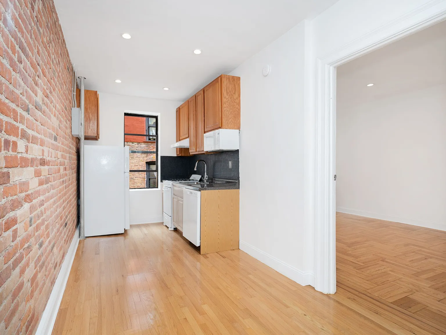 20 Sickles Street — Photo 3