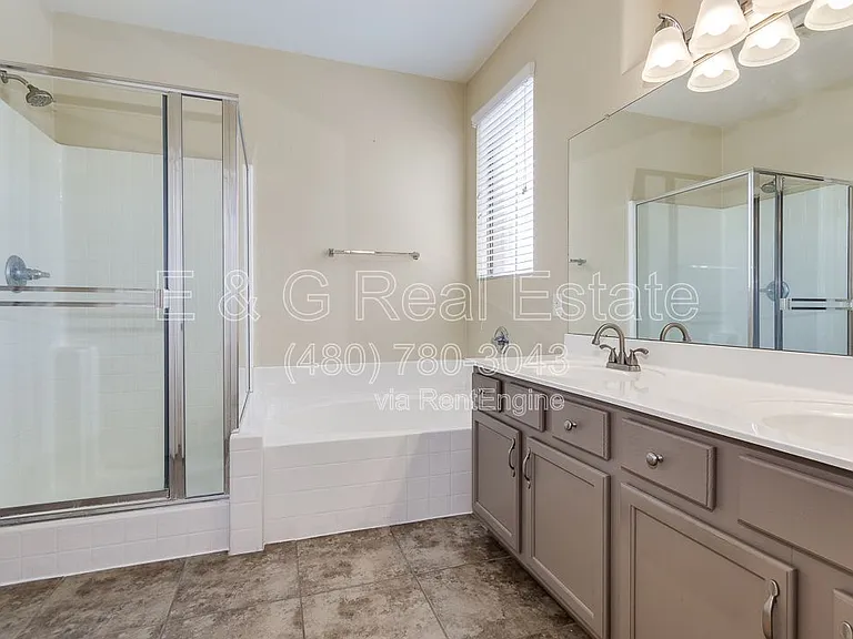 1886 E Don Carlos Ave #126 — Photo 10