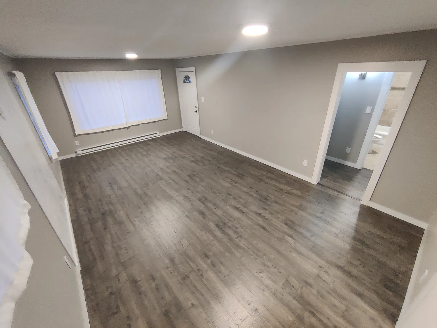 514 N Alder St — Photo 1