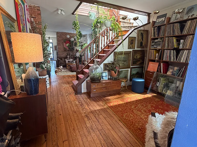 2846 Huntingdon Ave — Photo 12