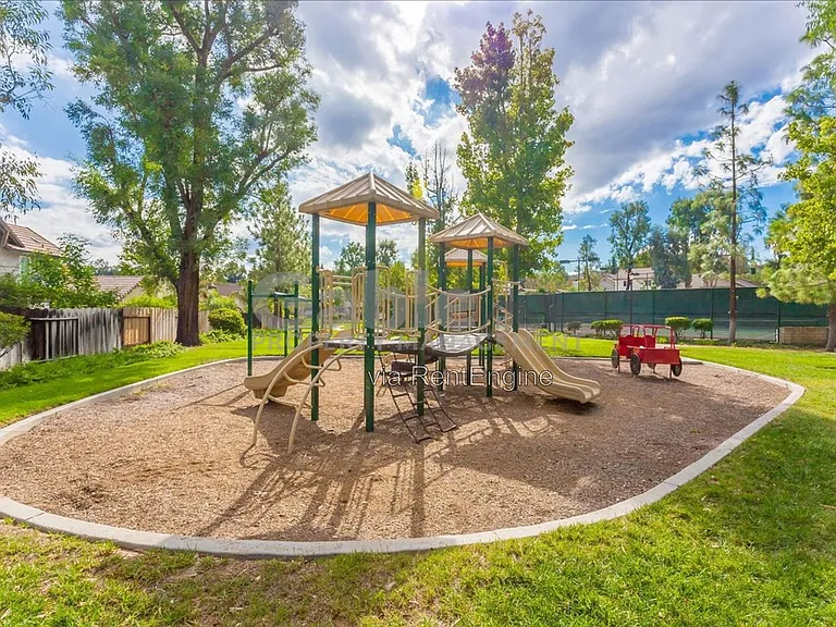 26848 Hummingbird Cir — Photo 25