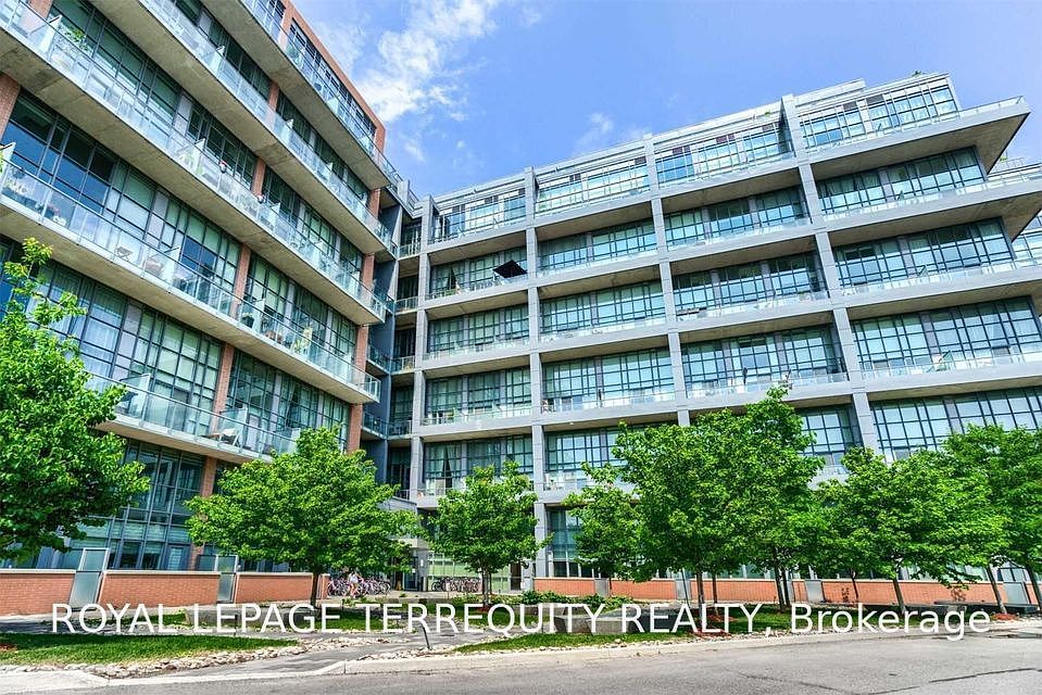 1st image of 5 Hanna Ave #723