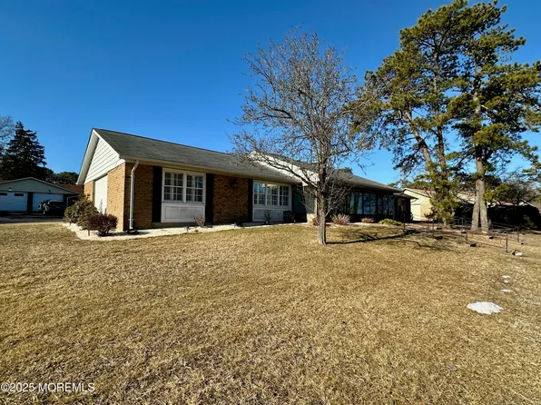22A Buckingham Drive, Manchester, NJ 08759