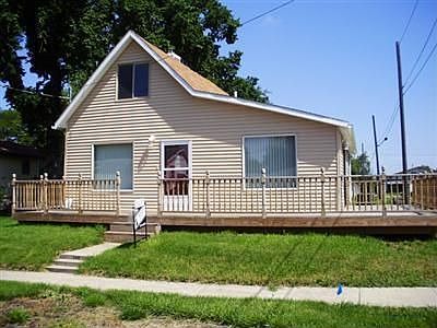 5th image of 709 D Ave W