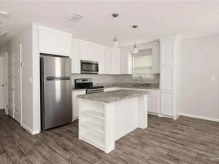 1312 Alta Vista Dr #2 — Photo 4