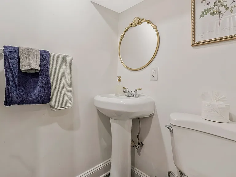 1407 King St #1 — Photo 21