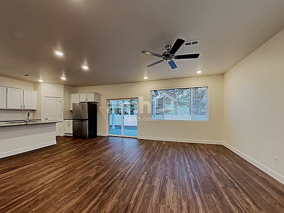 3rd image of 159 Smith Dr