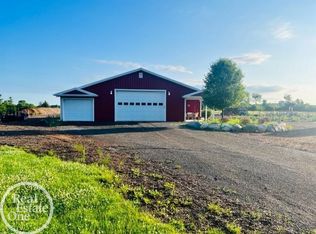 11404 Hill Rd, Riley, MI 48041