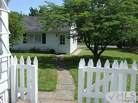 3rd image of 14 Bennett Ave
