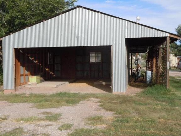 5th image of 99 Poplar Dr