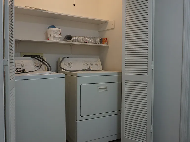 390 Micasa Dr — Photo 24