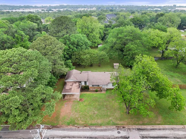 2103 Pecandale Dr, Arlington, TX 76013