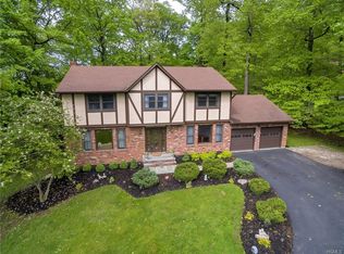 22 S Airmont Rd, Suffern, NY 10901