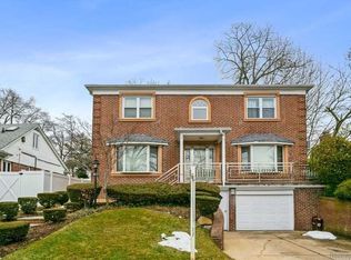 86-27 Chelsea St, Jamaica, NY 11432