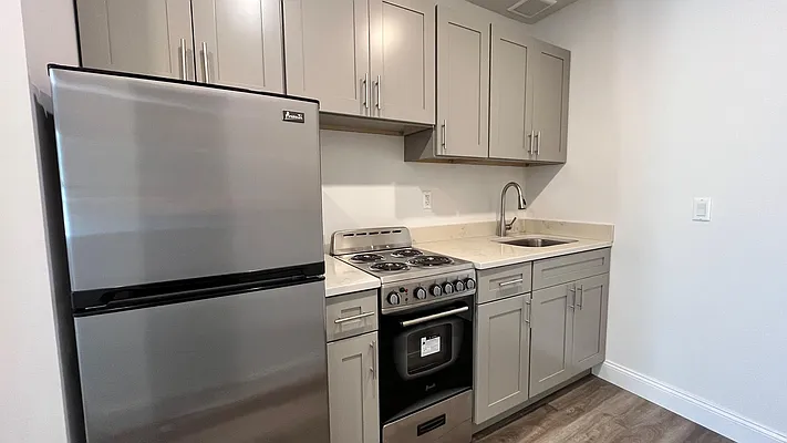 Rented by Oxford Property Group | media 3