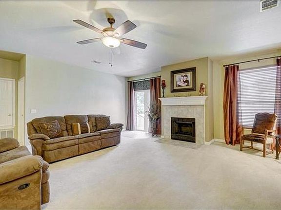 4th image of 11812 Emerald Falls Dr