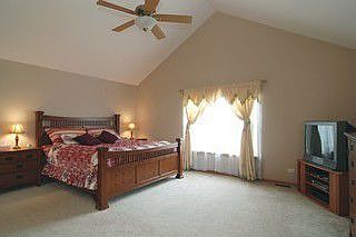 3rd image of 1045 Victoria Ln
