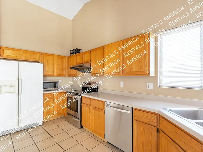 7165 W Yarbough Dr — Photo 22