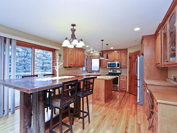 5th image of 102 Hazelwood Ave
