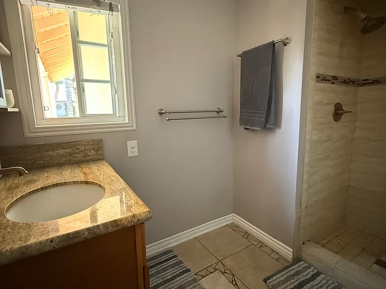 1180 Bismark Way — Photo 10
