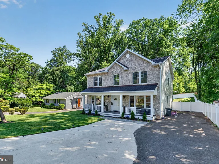 3925 Ashwood Pl — Photo 6