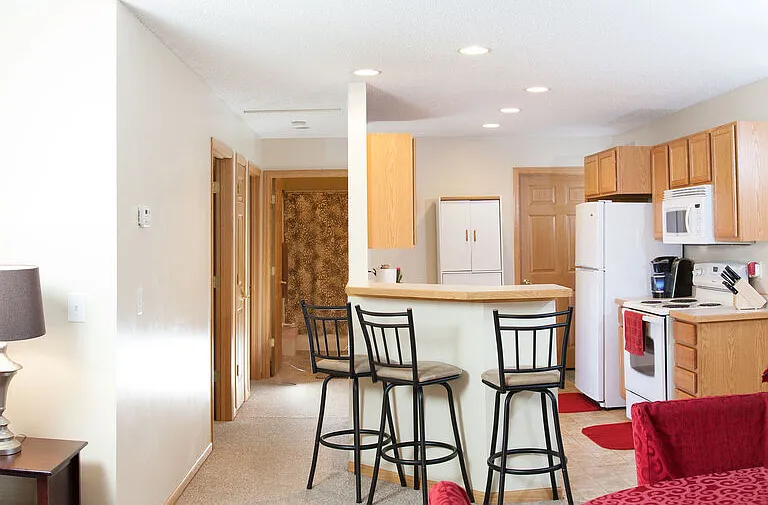 542 Lulu Ln — Photo 3