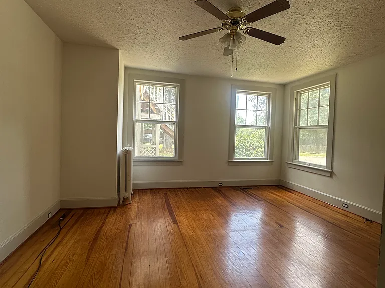 518 Palmetto Ln SW #3 — Photo 5