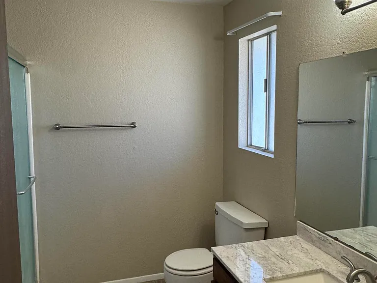 3468 E Hearn Rd — Photo 12