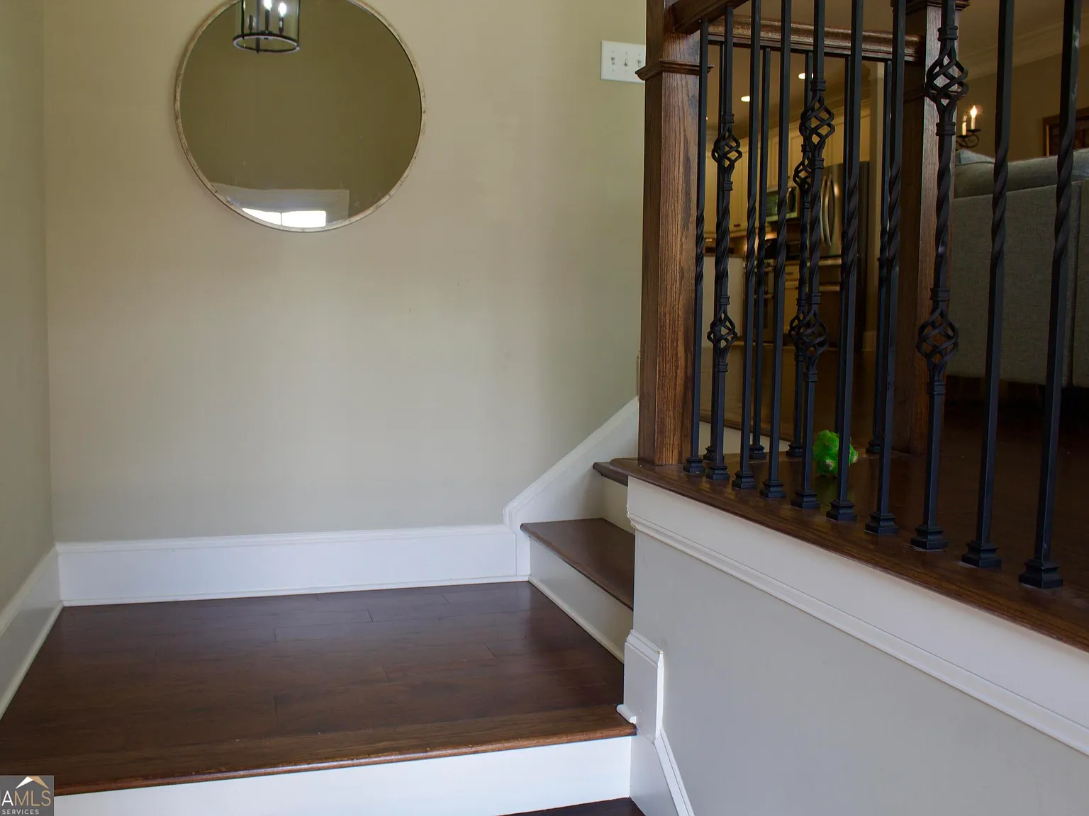 4 bed, 3.0 bath, 1008 sqft, $3,900 — Photo 4