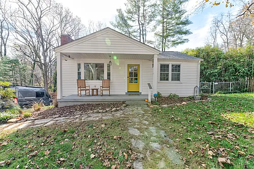 151 Lakewood Dr Photo 1