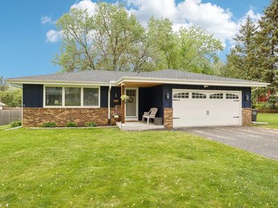 812 Dante DRIVE, Oconomowoc, WI, 53066